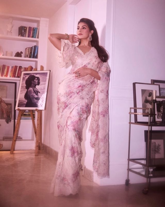 A perfect blend of beauty and tradition. 💕