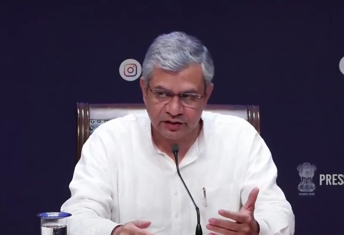 Union Minister Ashwini Vaishnaw announces the strategic restructuring of IDBI and highlights fresh capital investment, FDI and MSME growth.