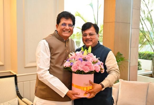 Birthday Wishes Pour In for MLC Pravin Darekar