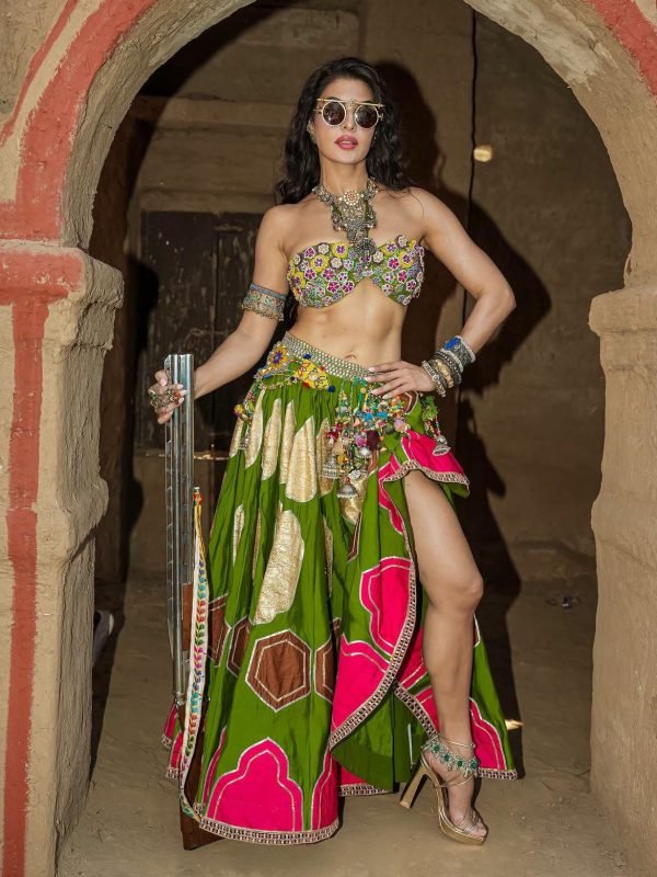 Desi queen with a fearless vibe 🔥