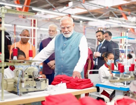 Varanasi’s Women Weave the Future of Aatmanirbhar Bharat