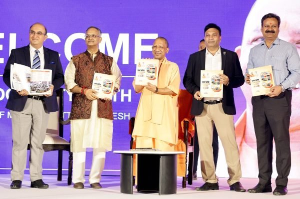 Yogi Adityanath Attends TOI Youth Icons Summit & Awards 2026 in Lucknow