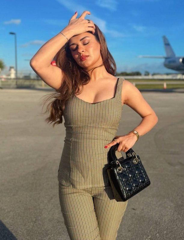 Beauty kissed by the sun ✨