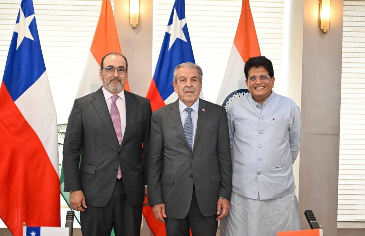 Union Minister Piyush Goyal meets former Chilean President Eduardo Frei and delegates from Chile and CAF to discuss economic cooperation.