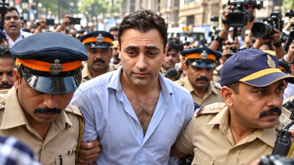 Imran Khan plans Bombay High Court challenge to order directing him to leave India