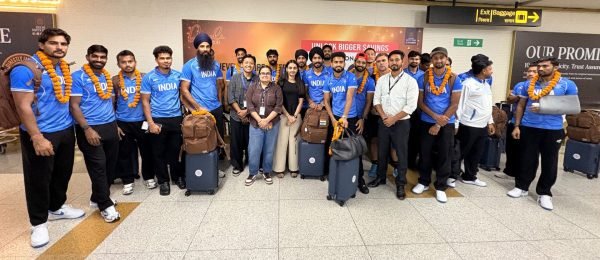Indian Hockey Stars Receive Warm Welcome After Asian Games