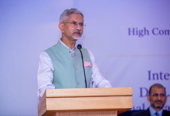 Jaishankar Interacts with Indian Community During Accra Visit