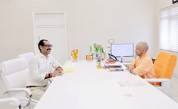 India News UP/UK Editor Ajit Pratap Singh Meets UP CM Yogi Adityanath