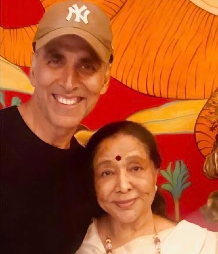 Akshay Kumar Pays Emotional Tribute to Asha Bhosle: “Her Melodious Voice Will Live Forever”