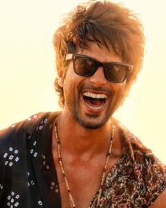 Cocktail 2 First Look: Shahid Kapoor, Kriti Sanon, and Rashmika Mandanna Are Set to Sizzle This Summer!