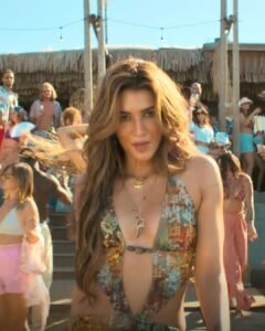 Kriti Sanon Sets Screen on Fire with ‘Jab Talak’ Song from Cocktail 2