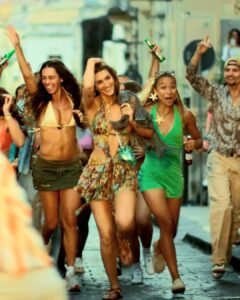 Kriti Sanon Sets Screen on Fire with ‘Jab Talak’ Song from Cocktail 2