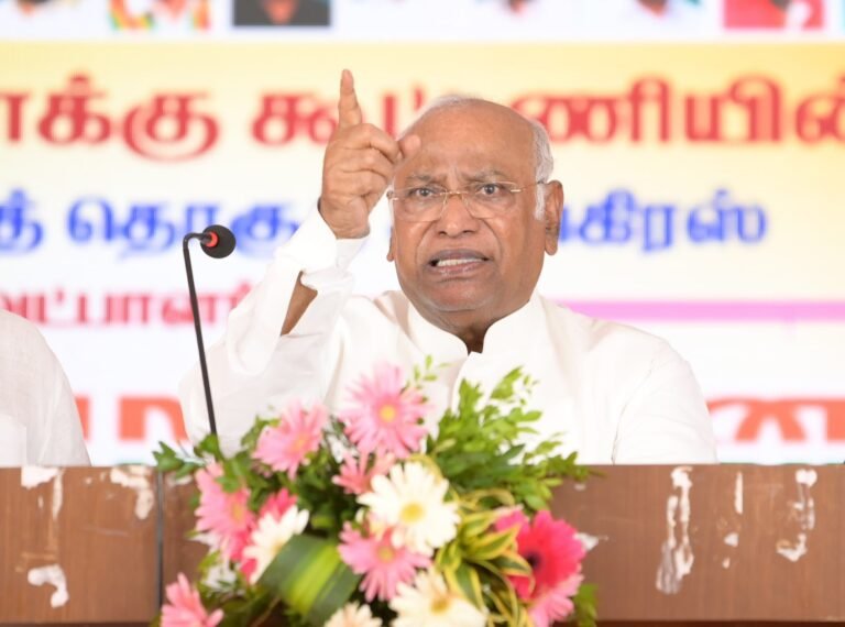 Mallikarjun Kharge Accuses BJP of Undermining Federalism at Tamil Nadu Rally Ahead of Assembly Polls