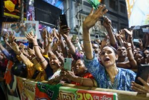 PM Modi’s Howrah to Kolkata Roadshow Signals ‘Wave for Change’ in West Bengal, Targets TMC