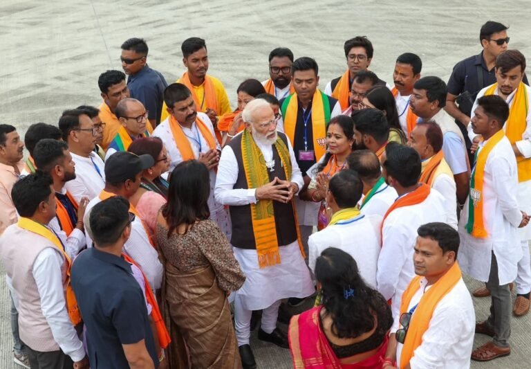 PM Narendra Modi Says ‘Mood in West Bengal Favouring BJP’ After Meeting Party Workers in Siliguri