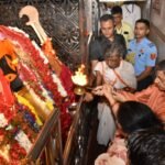 Governor R. N. Ravi Offers Prayers at Kalighat Temple for West Bengal’s Prosperity