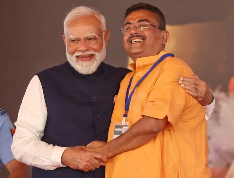 PM Narendra Modi Congratulates Suvendu Adhikari on Taking Oath as West Bengal Chief Minister