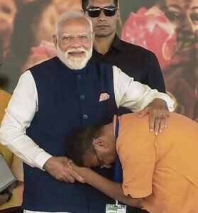 Suvendu Adhikari Greets PM Narendra Modi, NDA Leaders After Taking Oath as West Bengal CM