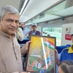 Ashwini Vaishnaw Engages with Students During Vande Bharat Launch
